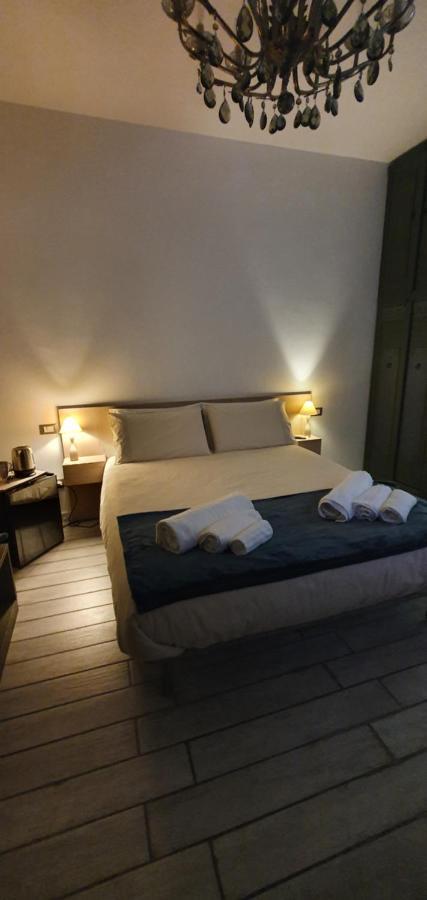 Piazza Martiri Rooms Cagliari Esterno foto