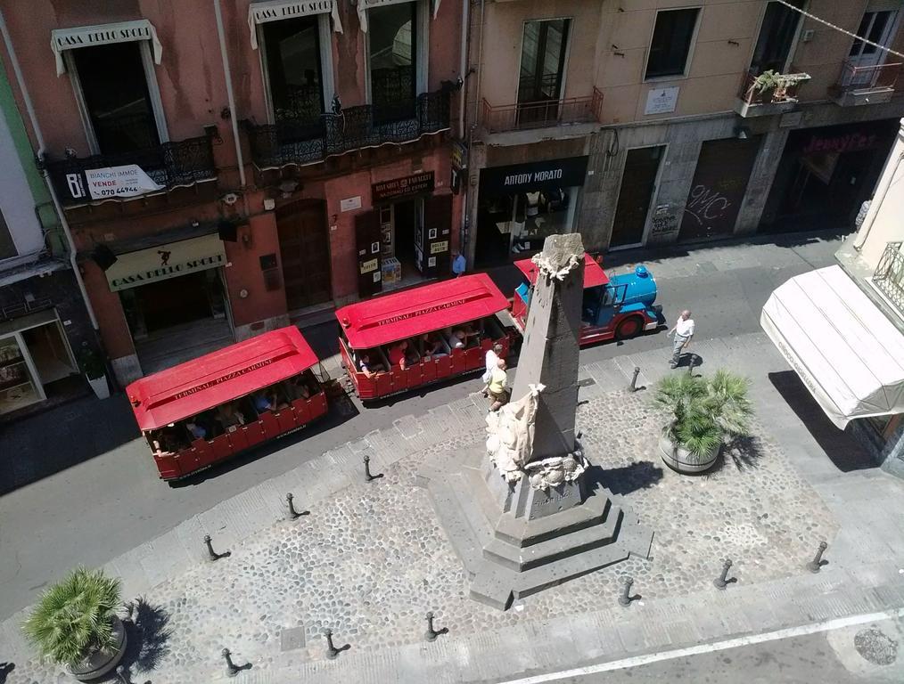 Piazza Martiri Rooms Cagliari Esterno foto